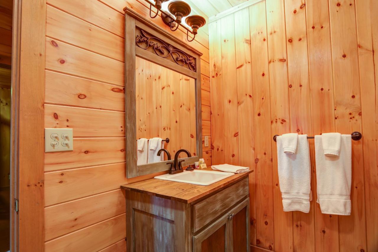 Bear Naked Bungalow Blue Ridge Exterior photo